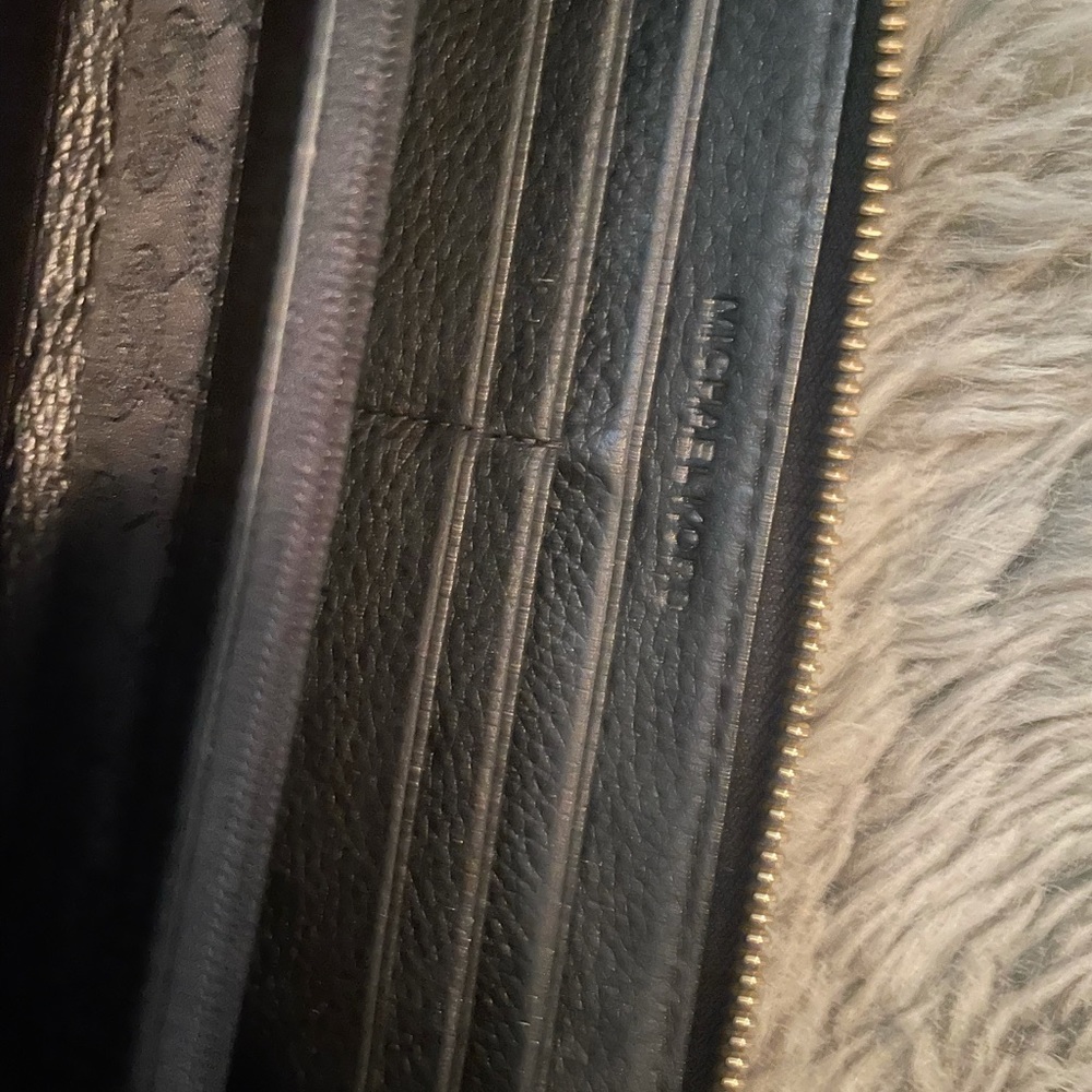 Michael Kors Wallet - Picture 5 of 5